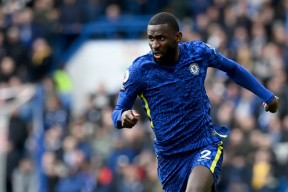 今晚突围战来临；底特律活塞围绕足总杯更衣室发声；信心回归；赛程密集仍需轮换的简单介绍-爱游戏登录入口